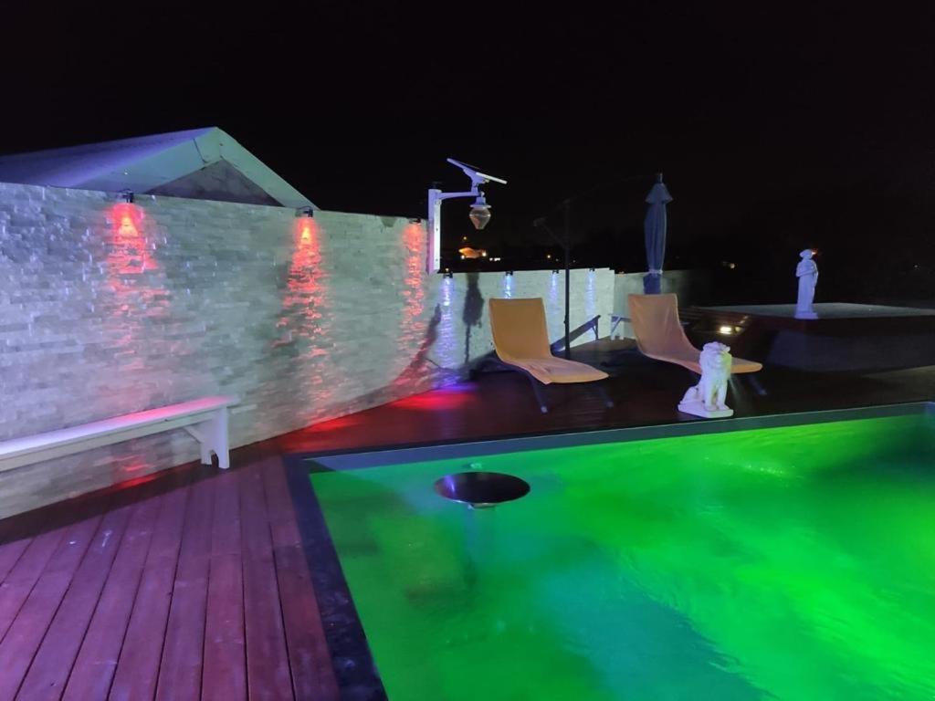 Zannanna F1 De Charme Tout Equipe Le Moule Avec Piscine Exterior photo